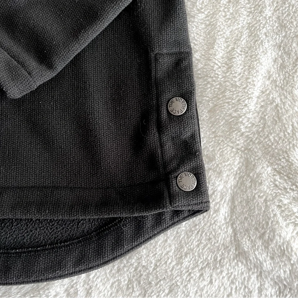 The North Face Pullover 🖤 - Picture 7 of 12